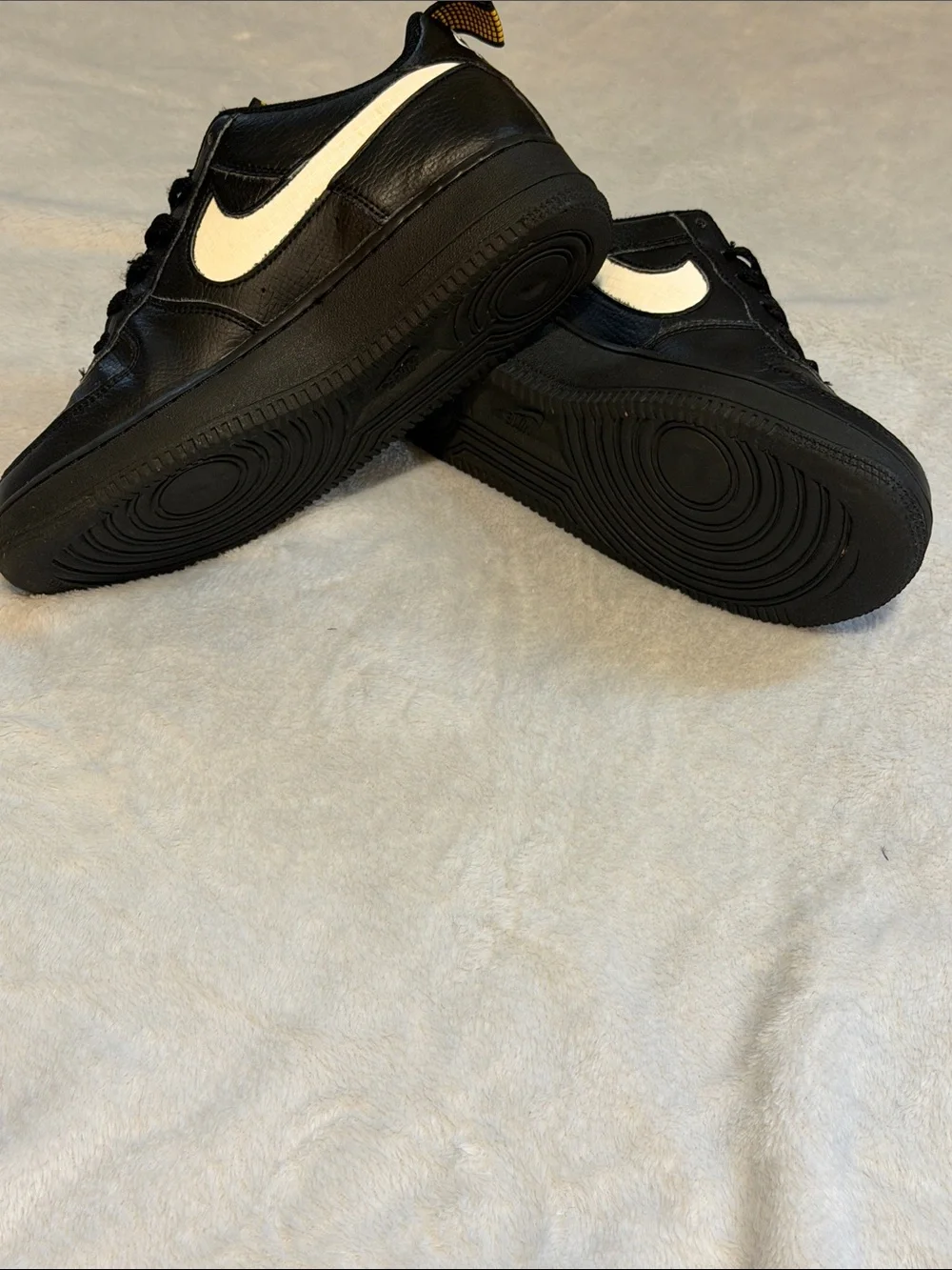 Nike Air Force 1 Kids Black and white Sneakers with Yellow Trim